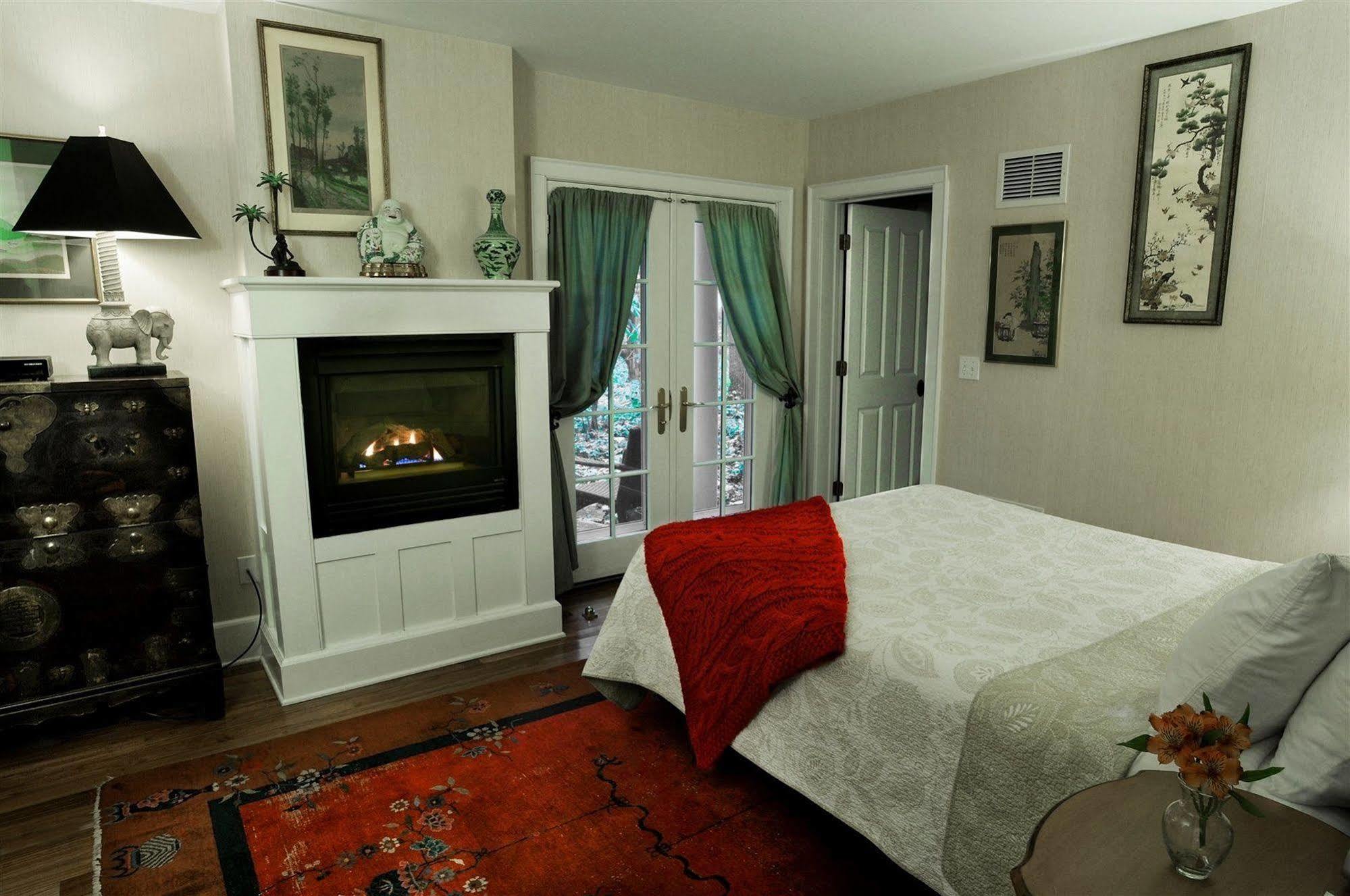Buttermilk Falls Inn & Spa Milton Exterior foto